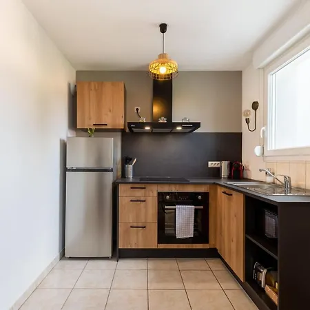 Apartament Travel Homes - The Nils, Cosy & Cute With Parking