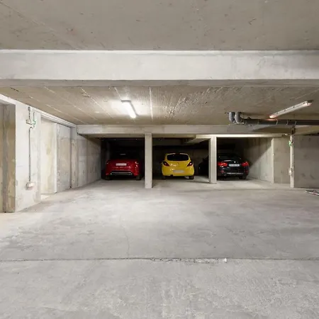 Travel Homes - The Nils, Cosy & Cute With Parking